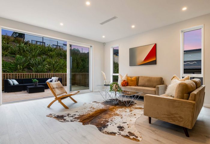 31 Kaupeka Road, Orewa, Rodney, Auckland, 0992, New Zealand