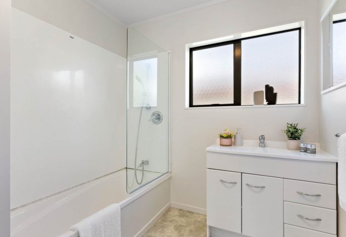 23 Kona Crescent, Henderson, Auckland, 0610, New Zealand