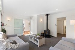 11 Lomond Street, Newlands, Wellington, 6037, New Zealand
