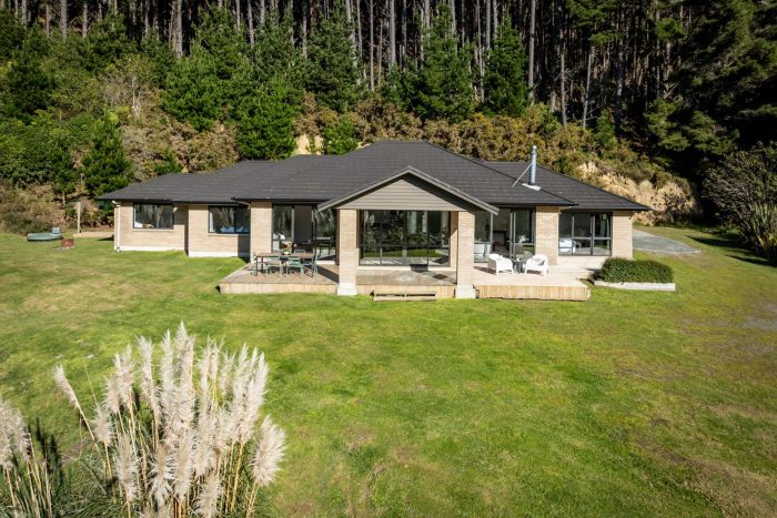 150 Makara Road, Makara-Ohariu, Wellington, 6972, New Zealand