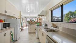 53 McFarlane Street, Oakura, New Plymouth, Taranaki, 4314, New Zealand
