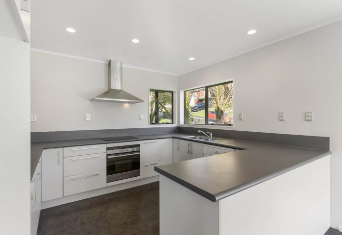 5 Meynell Court, Glen Eden, Waitakere City, Auckland, 0602, New Zealand