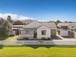 11 Cholmondeley Crescent, Whitianga, Thames-Coromandel, Waikato, 3510, New Zealand