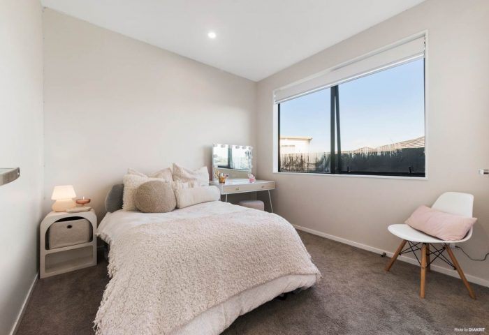 4 Ricketts Road, Milldale, Rodney, Auckland, 0992, New Zealand