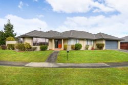 6 Ron Place, Fitzherbert, Palmerston North, Manawatu / Whanganui, 4410, New Zealand