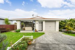103 Warwick Street, Feilding, Manawatu, Manawatu / Whanganui, 4702, New Zealand