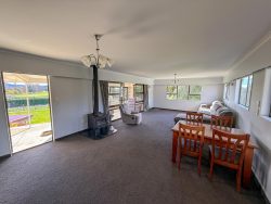 2075 Takaka Valley Highway, Golden Bay, Tasman, Nelson / Tasman, 7110, New Zealand