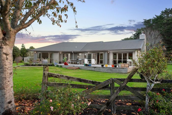 19 Valley Road, Waitoki, Rodney, Auckland, 0871, New Zealand