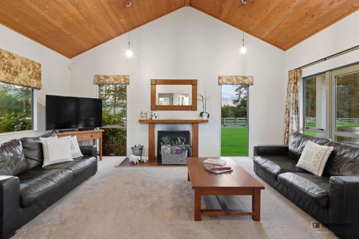 19 Valley Road, Waitoki, Rodney, Auckland, 0871, New Zealand