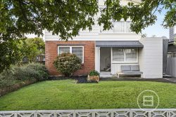1/7 Wainui Avenue, Point Chevalier, Auckland, 1022, New Zealand
