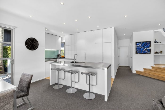 77A Wainui Avenue, Point Chevalier, Auckland, 1022, New Zealand