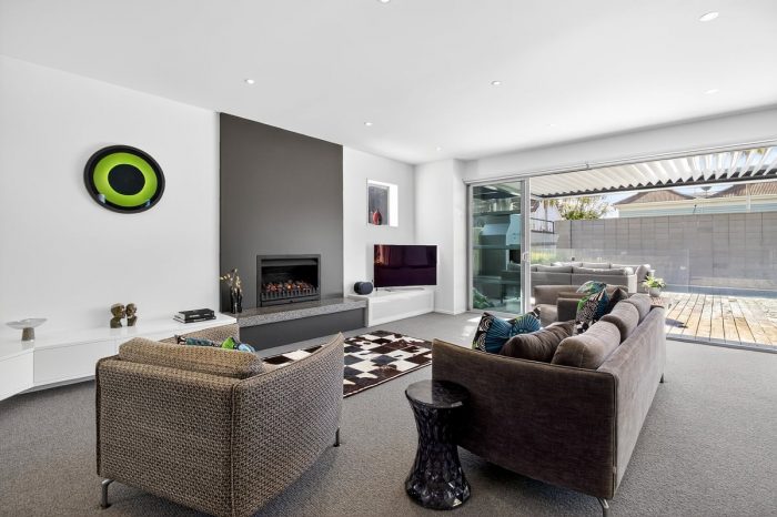 77A Wainui Avenue, Point Chevalier, Auckland, 1022, New Zealand