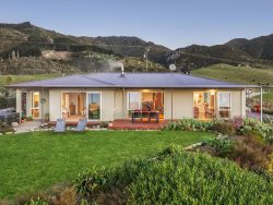 706 Abel Tasman Drive, Golden Bay, Tasman, Nelson / Tasman, 7183, New Zealand