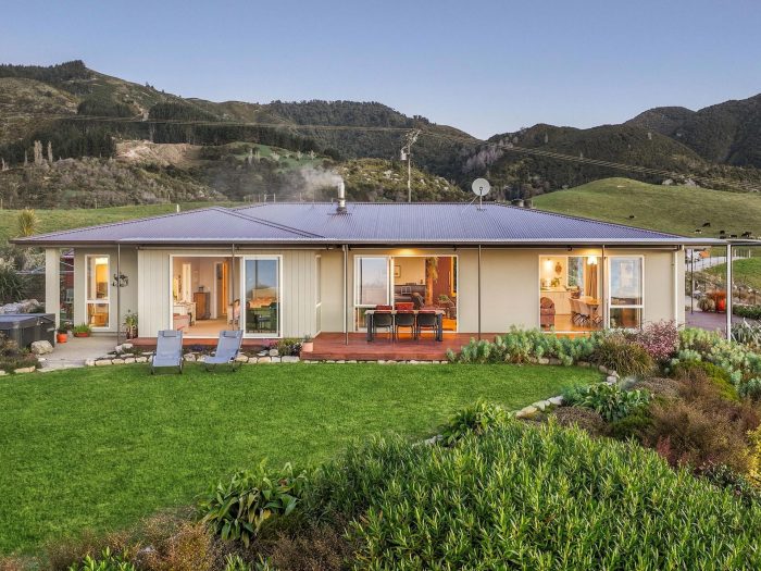 706 Abel Tasman Drive, Golden Bay, Tasman, Nelson / Tasman, 7183, New Zealand