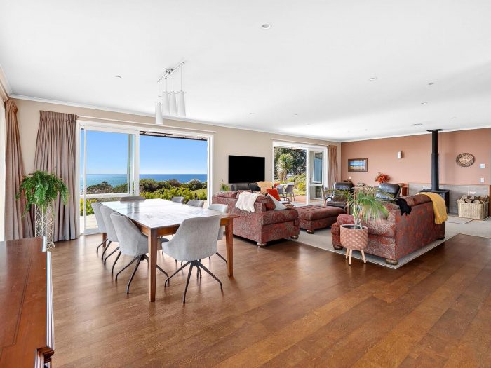 706 Abel Tasman Drive, Golden Bay, Tasman, Nelson / Tasman, 7183, New Zealand