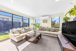61 Argent Lane, Milldale, Rodney, Auckland, 0992, New Zealand