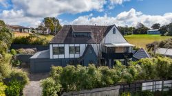 131 Chelsea View Drive, Chatswood, North Shore City, Auckland, 0626, New Zealand