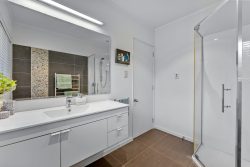 21 Hastings Road, Mairangi Bay, North Shore City, Auckland, 0630, New Zealand