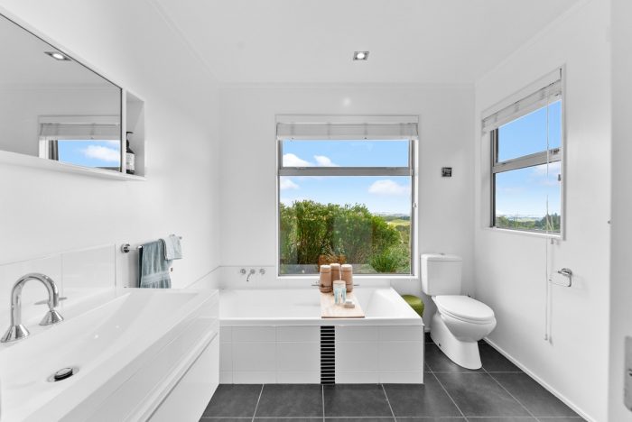664 Upper Pitone Road, Pitone, Oakura, New Plymouth, Taranaki, 4374, New Zealand