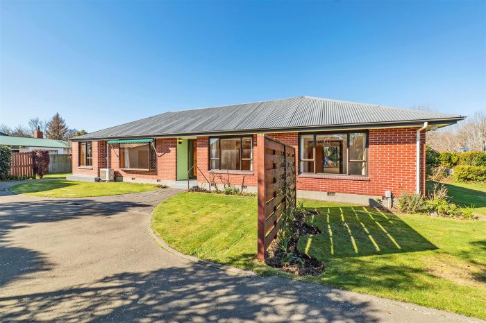 27 Lochee Road, Upper Riccarton, Christchurch City, Canterbury, 8041, New Zealand