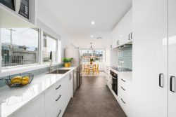 48 Mark Avenue, Paparangi, Wellington, 6037, New Zealand