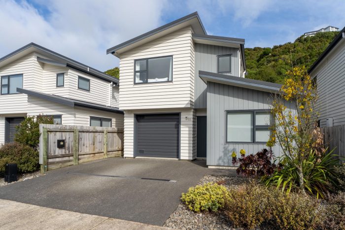 65 Melksham Drive, Churton Park, Wellington, 6037, New Zealand