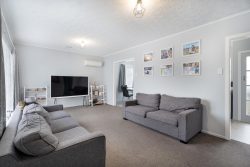 17 Mountbatten Grove, Clouston Park, Upper Hutt, Wellington, 5018, New Zealand
