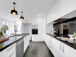 7 Ridgedale Crescent, Flagstaff, Hamilton, Waikato, 3210, New Zealand