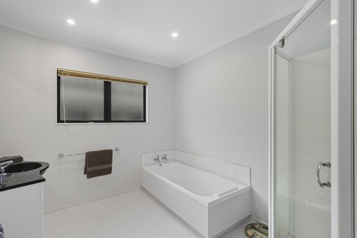 5 Rotokare Crescent, Whalers Gate, New Plymouth, Taranaki, 4310, New Zealand