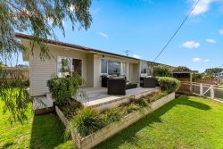 1/30 Montgomery Avenue, Rothesay Bay, North Shore City, Auckland, 0630, New Zealand