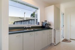 105 Hillcrest Drive, Kelvin Grove, Palmerston North, Manawatu / Whanganui, 4414, New Zealand