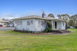 21 Wadsworth Street, Takaka, Tasman, Nelson / Tasman, 7110, New Zealand