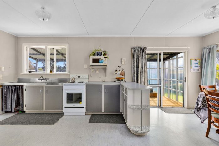 21 Wadsworth Street, Takaka, Tasman, Nelson / Tasman, 7110, New Zealand