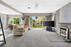 21 Wadsworth Street, Takaka, Tasman, Nelson / Tasman, 7110, New Zealand