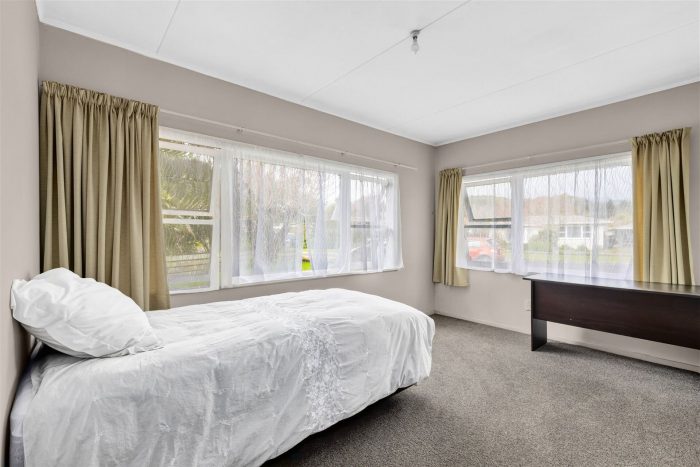 21 Wadsworth Street, Takaka, Tasman, Nelson / Tasman, 7110, New Zealand