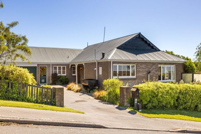 22 Ravensdale Rise, Westmorland, Christchurch City, Canterbury, 8025, New Zealand