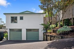 121B Sunnyside Road, Sunnyvale, Waitakere City, Auckland, 0612, New Zealand