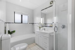 13 Bay Drive, Titahi Bay, Porirua, Wellington, 5022, New Zealand