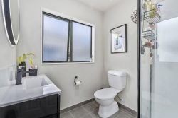 2 Endeavour Drive, Whitby, Porirua, Wellington, 5024, New Zealand