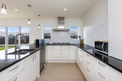15 Filmer Crescent, Wallaceville, Upper Hutt, Wellington, 5018, New Zealand