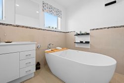 JoKelly & Co – 67A Park Road, Carterton