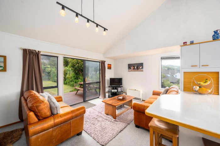 5 Longmont Terrace, Churton Park, Wellington, 6037, New Zealand