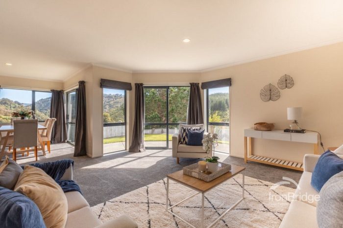 13 Percy Kinsman Crescent, Riverstone Terraces, Upper Hutt, Wellington, 5018, New Zealand