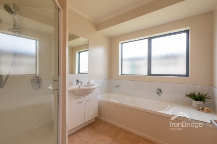 13 Percy Kinsman Crescent, Riverstone Terraces, Upper Hutt, Wellington, 5018, New Zealand