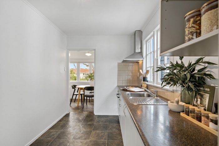 35 Premier Avenue, Point Chevalier, Auckland, 1022, New Zealand