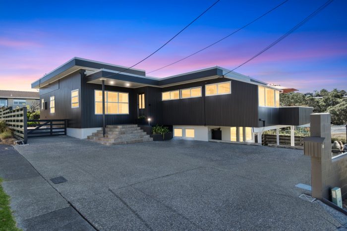 58 Rothesay Bay Road, Rothesay Bay, North Shore City, Auckland, 0630, New Zealand