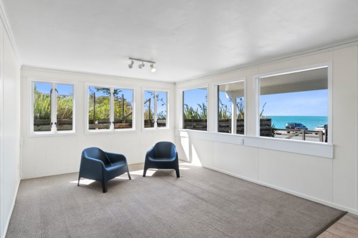 58 Rothesay Bay Road, Rothesay Bay, North Shore City, Auckland, 0630, New Zealand