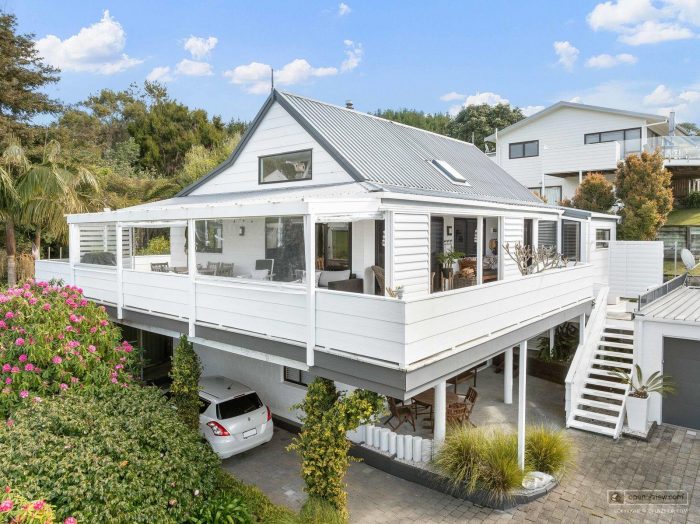 215 Russell Bruce Place, Onemana, Thames-Coromandel, Waikato, 3691, New Zealand
