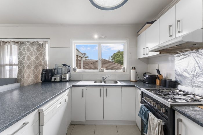 21 Tawa Crescent, Manurewa, Manukau City, Auckland, 2102, New Zealand