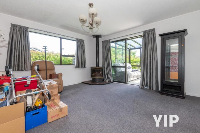 14 Tortola Crescent, Grenada Village, Wellington, 6037, New Zealand